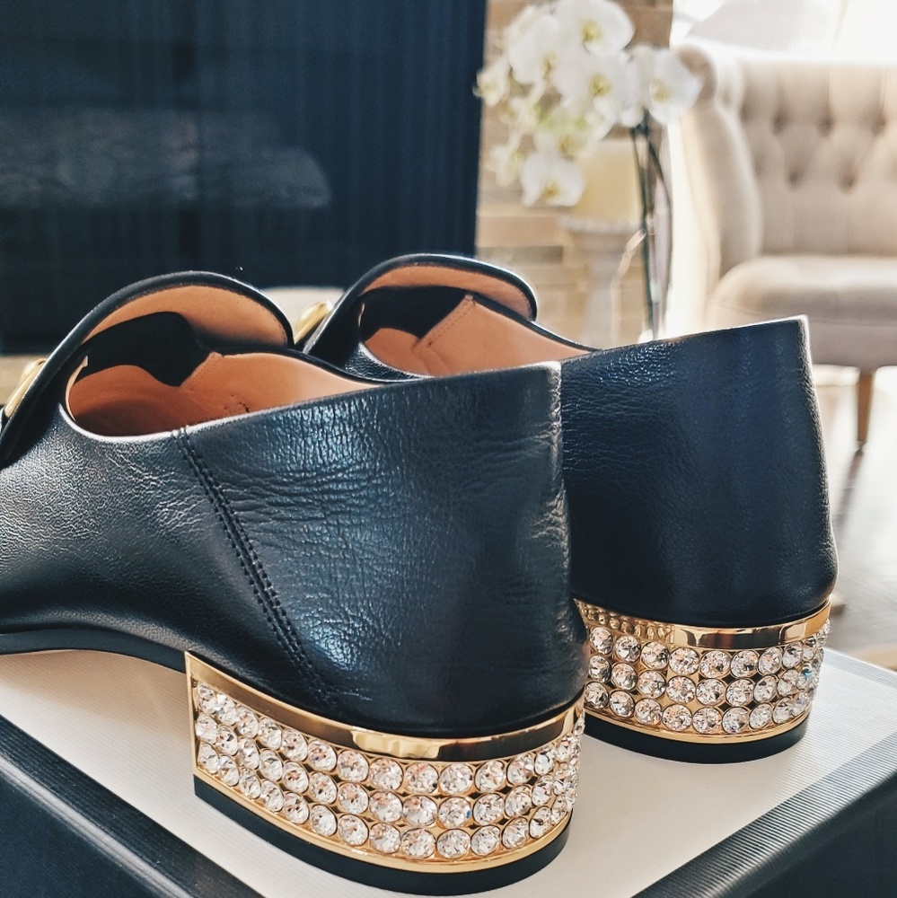 BRAND NEW NWT Gucci loafers with crystals.